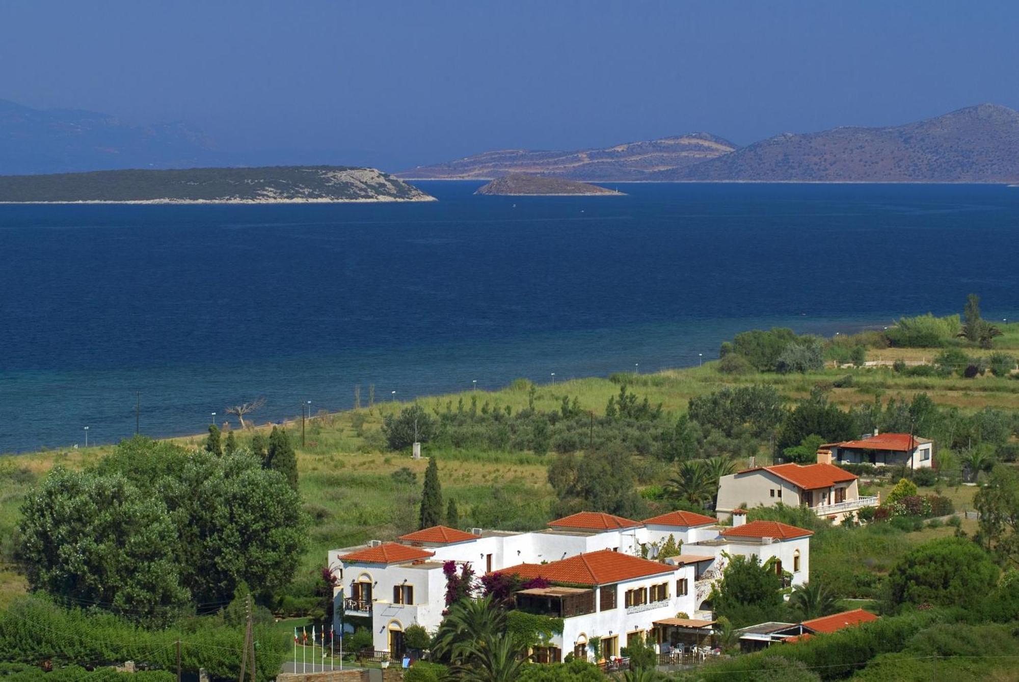 Castello Rosso Hotel Karystos  Exterior photo
