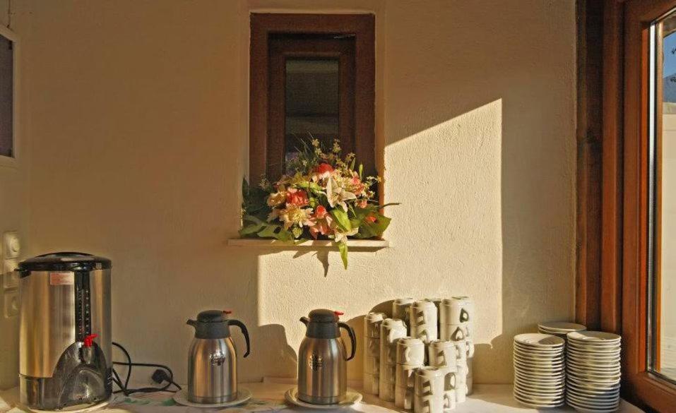 Castello Rosso Hotel Karystos  Exterior photo